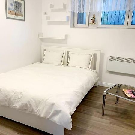 Central Studio Flat Бухарест Экстерьер фото
